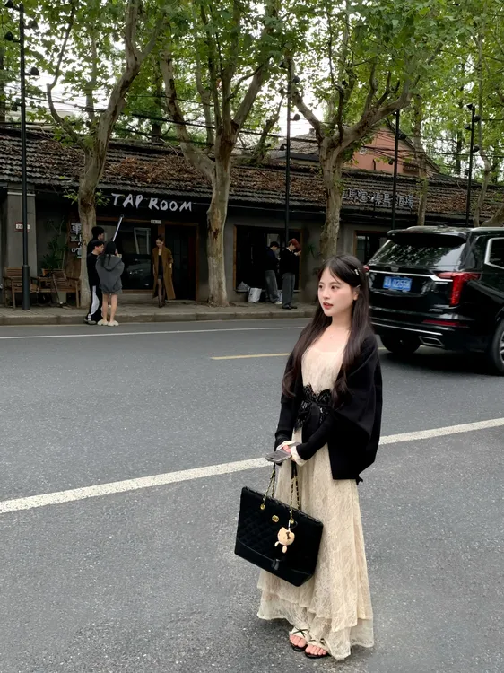 初恋古早风甜美法式温柔纯欲蕾丝连衣裙女