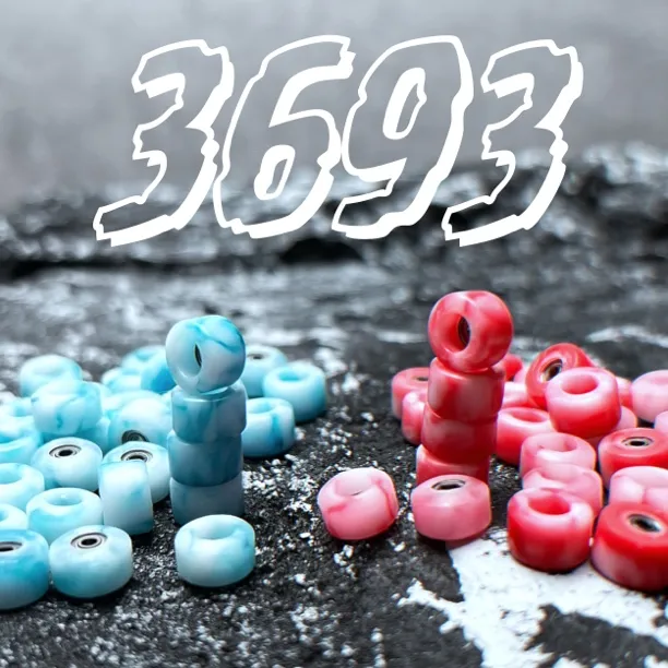 3693手指滑板阿尔卑斯系列混色手工轮专业进口轴承高同心度比赛轮