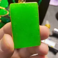 颈饰18K金镶嵌翡翠