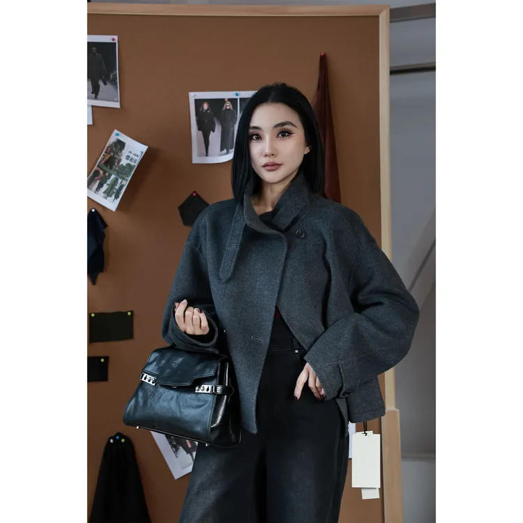 【妙妙精选】HUANGNAJI立领秋冬时尚气质设计感澳毛外套G199