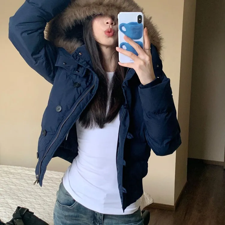 冬季百搭藏青色连帽毛领短款棉衣棉袄女新款保暖加厚夹棉棉服外套