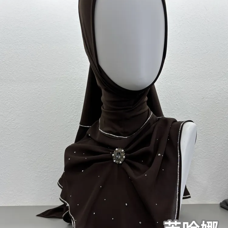 芮哈娜高端三角设计方便套头纱巾女士高级时尚轻奢百搭丝巾围脖