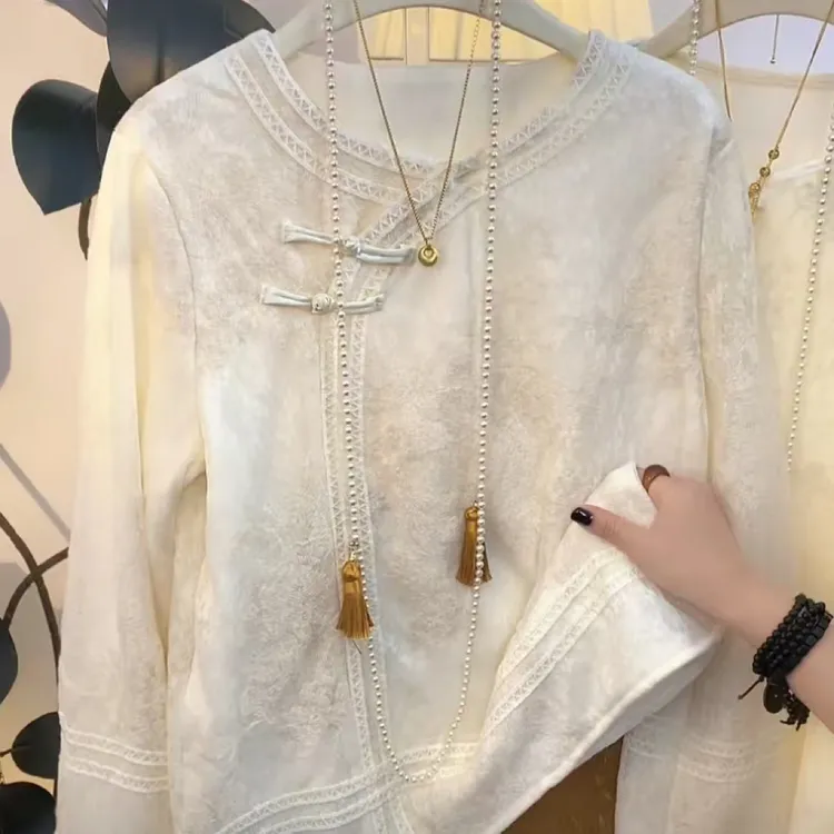 (全身加绒➕运费险)新中式蕾丝花边老钱风设计感气质显瘦上衣