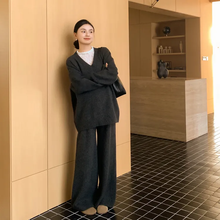 ZMA孕妇装【氛围感穿搭套装】秋冬季蕾丝半高领内搭v领毛衣直筒裤