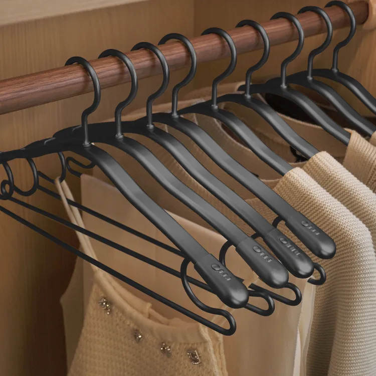 无痕不变形毛衣衣架家用防滑加粗加厚成人晾衣架防肩角衣撑挂衣服
