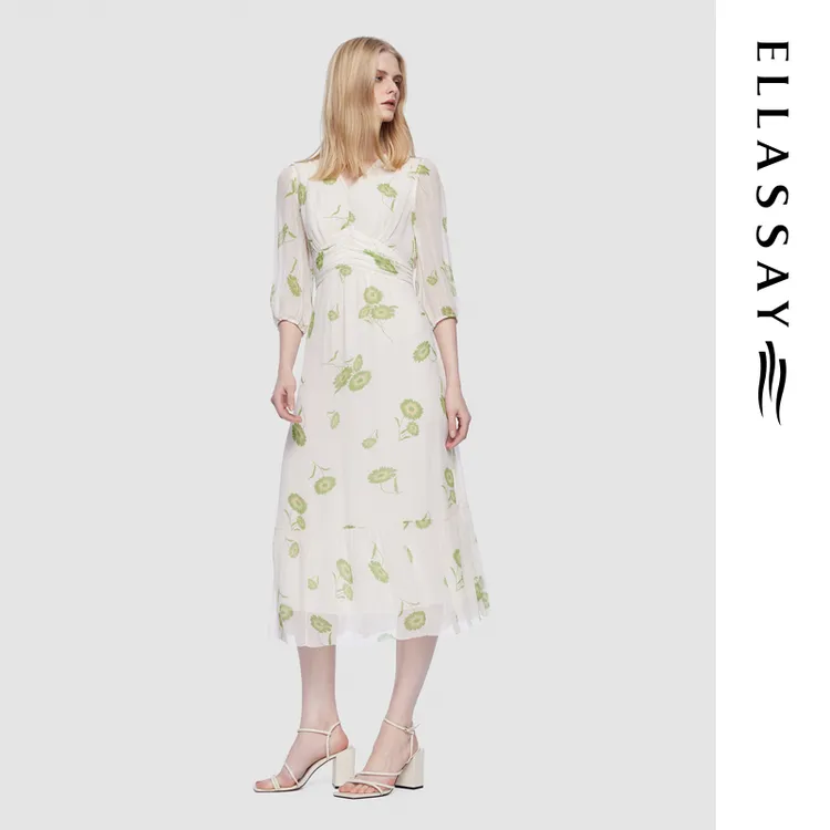 ELLASSAY歌力思2025新款夏季桑蚕丝精致V领连衣裙女EWD361Y00700