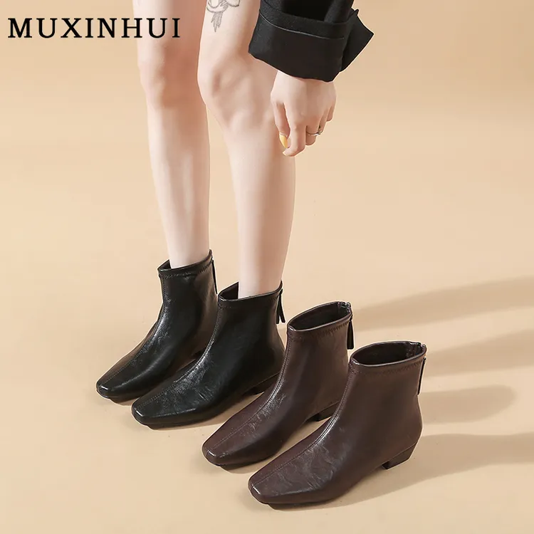 【品牌】2025秋韩版方头低跟后拉链复古马丁靴子女通勤百搭A18-1