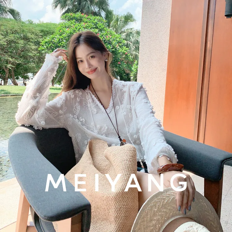 美洋MEIYANG 英梨蕾丝衫【商场同款】 长绒棉镂空微透V领长袖