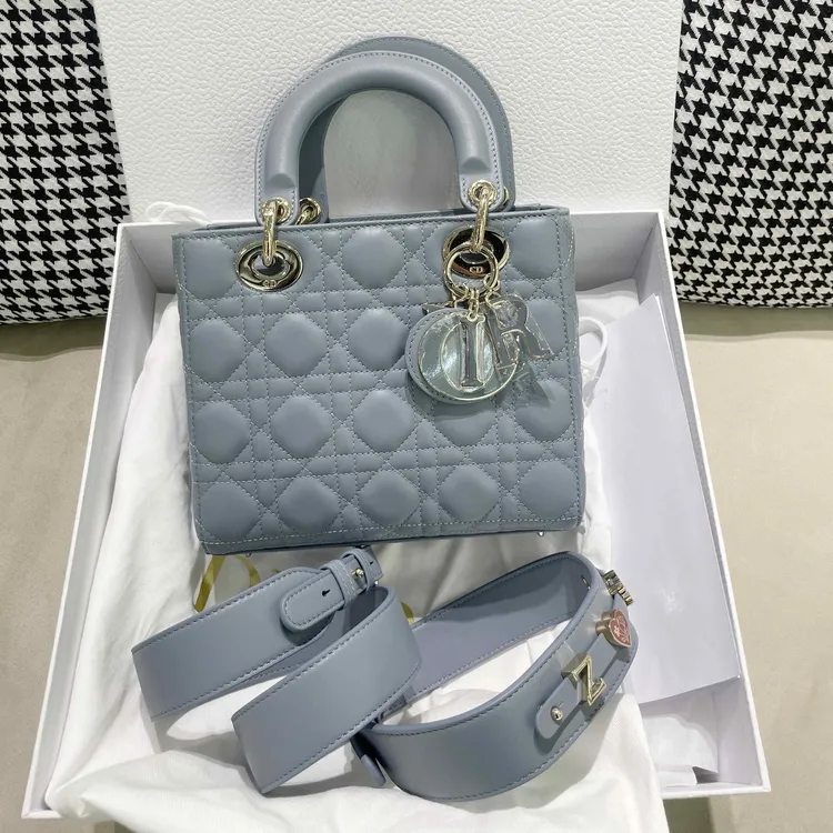 未使用 DIOR/迪奥 云雾蓝戴妃Lady，底长：20