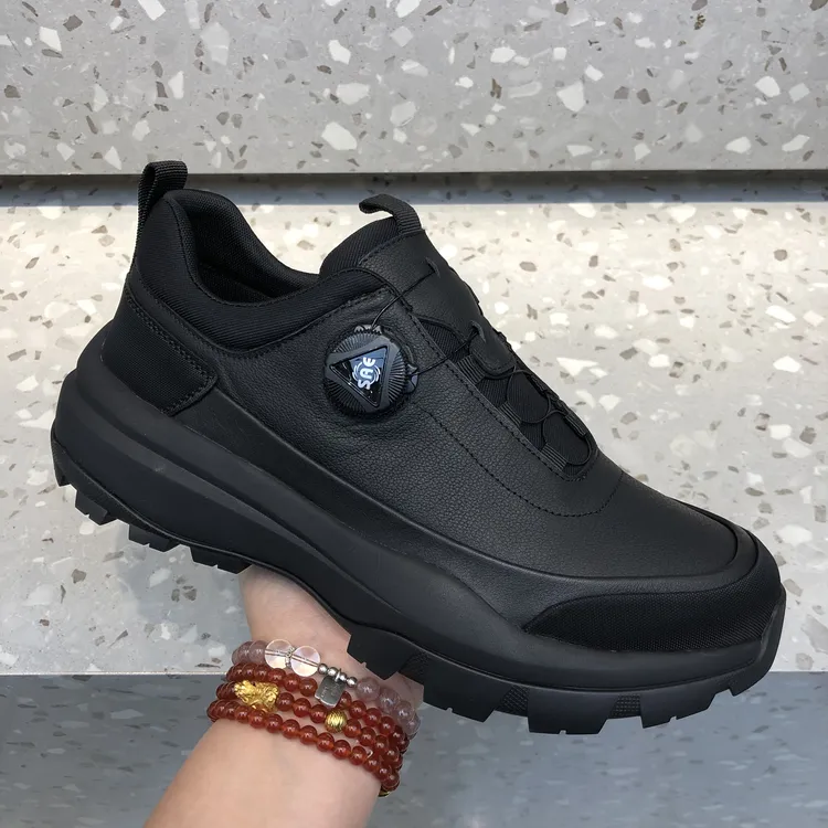 男士休闲鞋皮鞋新款时尚旋转扣黑色厚底轻质百搭防滑透气运动鞋潮