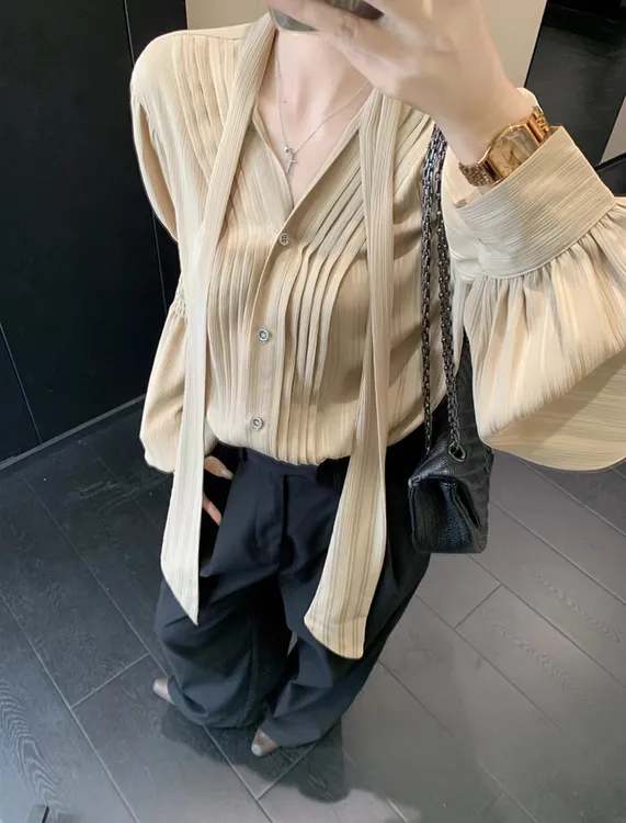 古金色V领衬衫女秋季新款丝带设计高级感时尚长袖衬衣