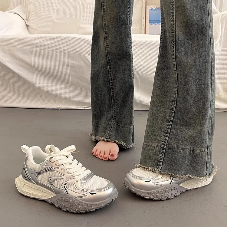 爆款炸街厚底老爹鞋女春秋显脚小2025新款百搭轻便德训休闲运动鞋