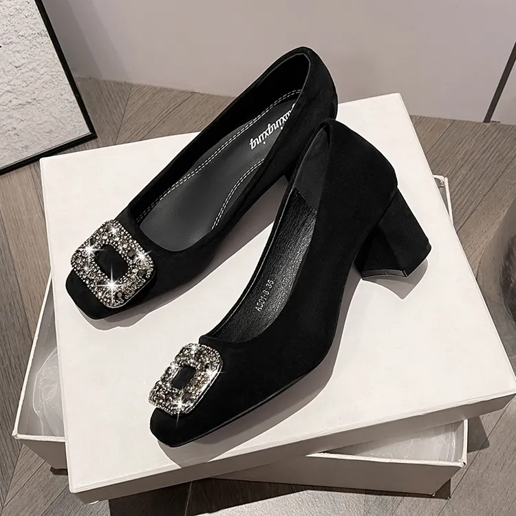 2025新款百搭工作鞋职业女鞋软底粗跟舒适气质复古法式方头单鞋