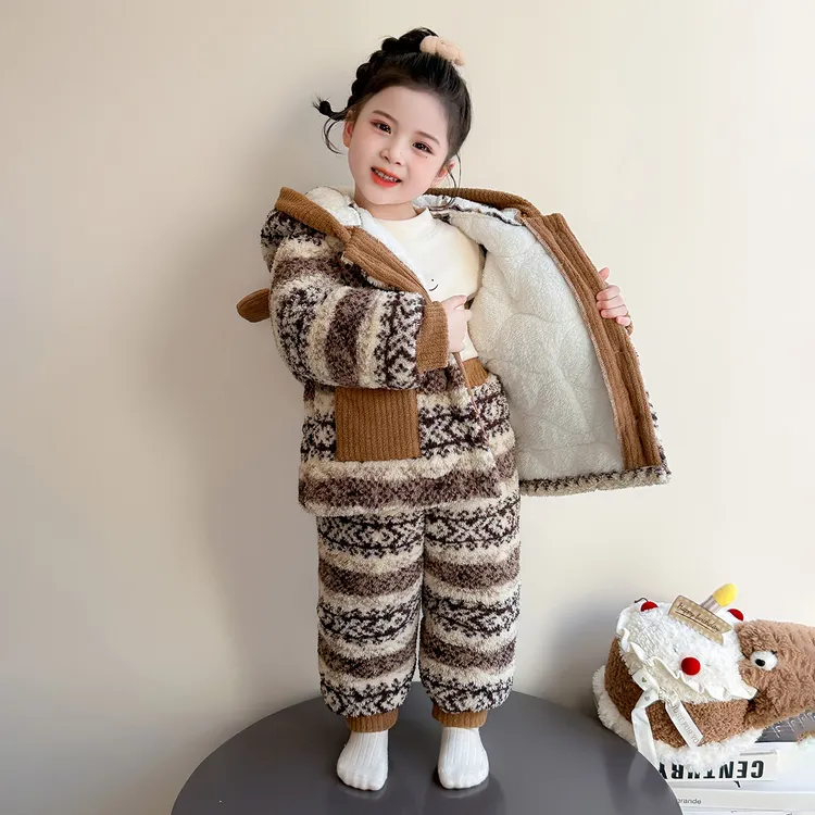 女童睡衣三层夹棉加厚冬季珊瑚绒女孩加绒保暖套装中小童家居服