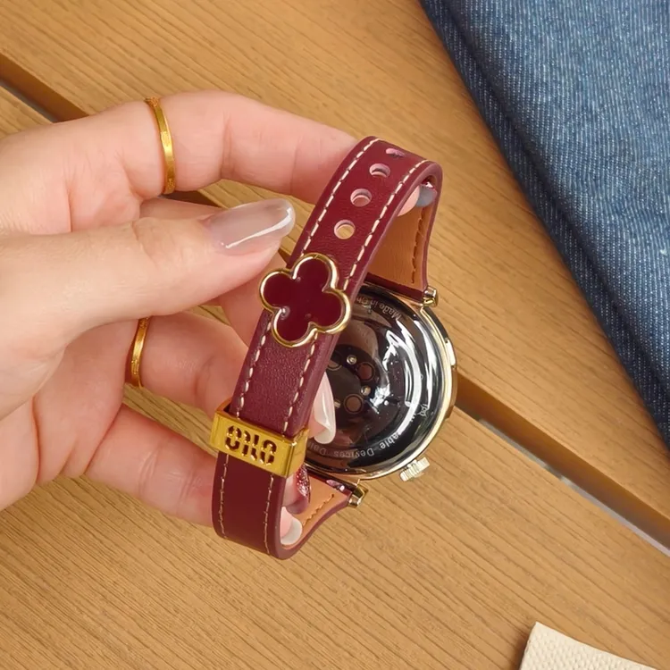 适用华为GT6表带gt5/gt5pro手表带watch5四叶草皮女款表带gt4高级