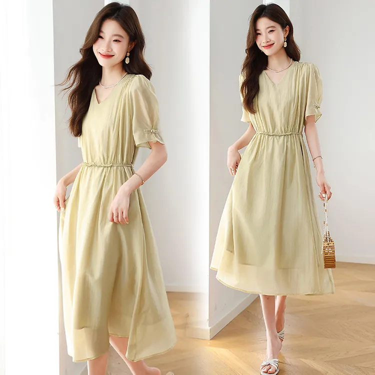 法式连衣裙女夏季轻奢高级感收腰气质修身减龄显瘦温柔风V领裙子