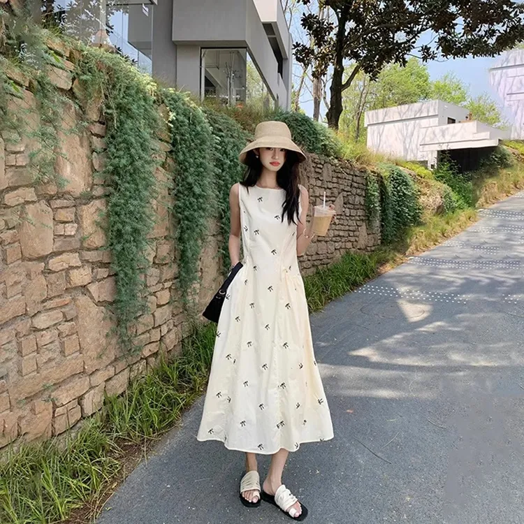 法式背心连衣裙女2025新款旅行沙滩爆款裙子夏季度假风高个子长裙