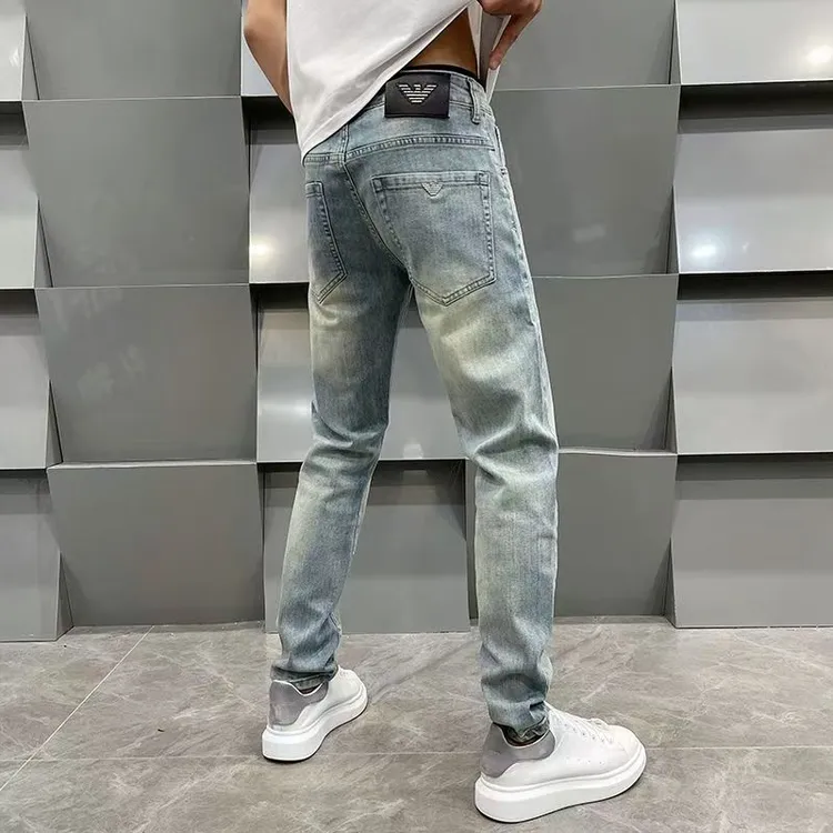 轻奢某尼家修身中腰牛仔裤