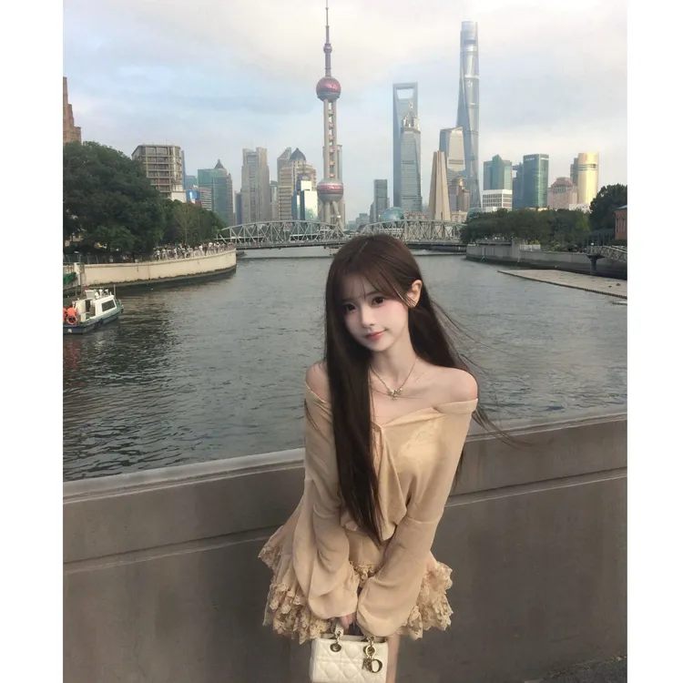 法式纯欲V领微透长袖衬衫女冬季新款设计感蕾丝花边半身裙两件套