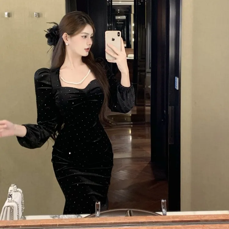 法式名媛复古赫本风礼服丝绒烫钻时尚气质御姐风修身鱼尾连衣裙女