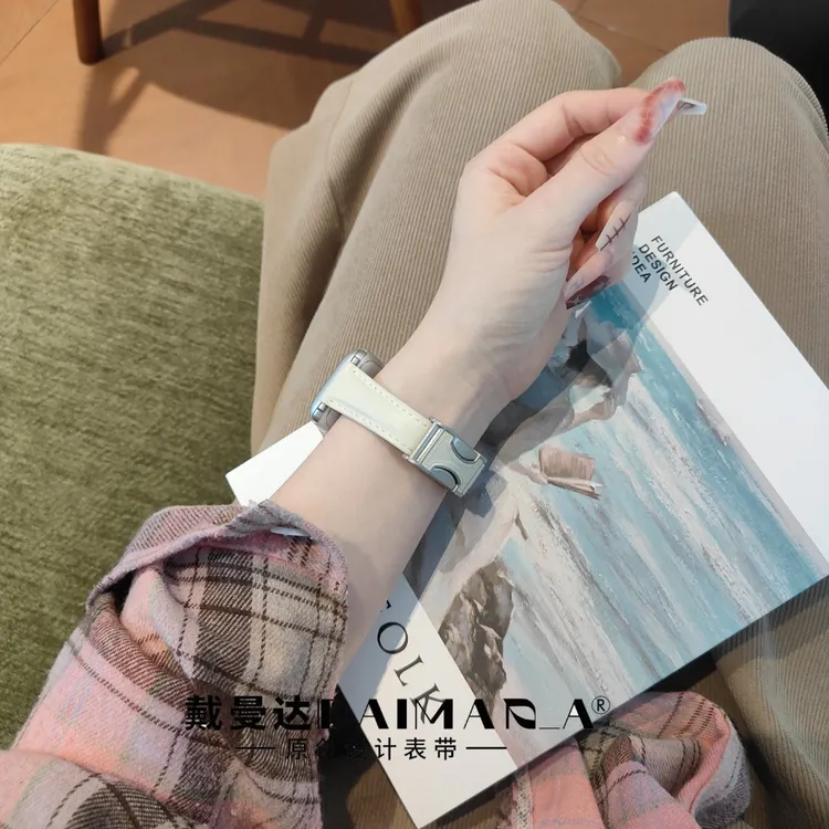 适用苹果S10/11手表AppleiwatchS9SE女款H扣款收腰皮表带质感亲肤