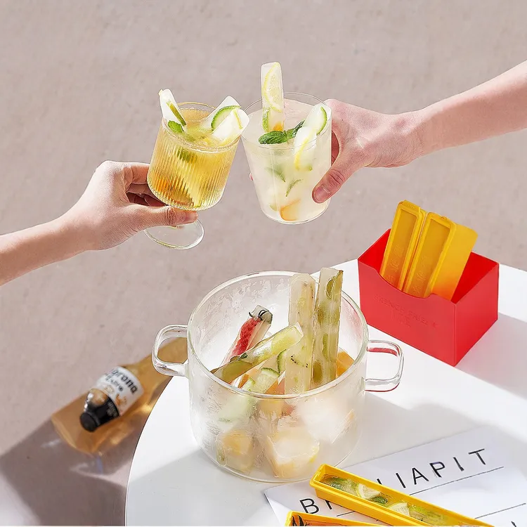 2025新款薯条形长条冰格食品级调酒方柱大冰柱模具带磁吸冰箱贴