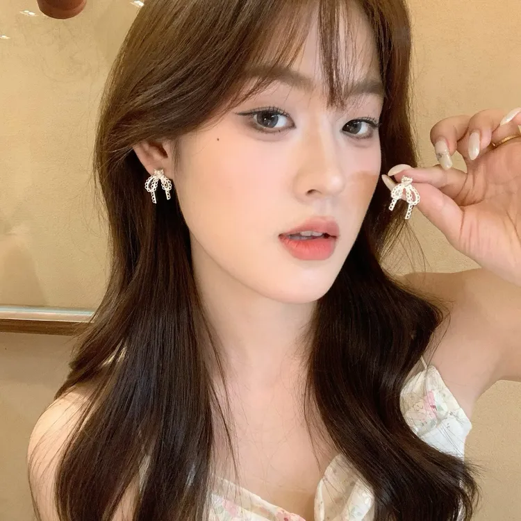 合金锆石耳饰 法式蕾丝蝴蝶结耳钉女款小众设计精致耳环丝带耳饰