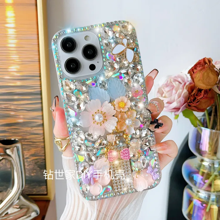 适用苹果17/华为/vivo/OPPO樱花香水瓶满钻手工ins网红女款创意