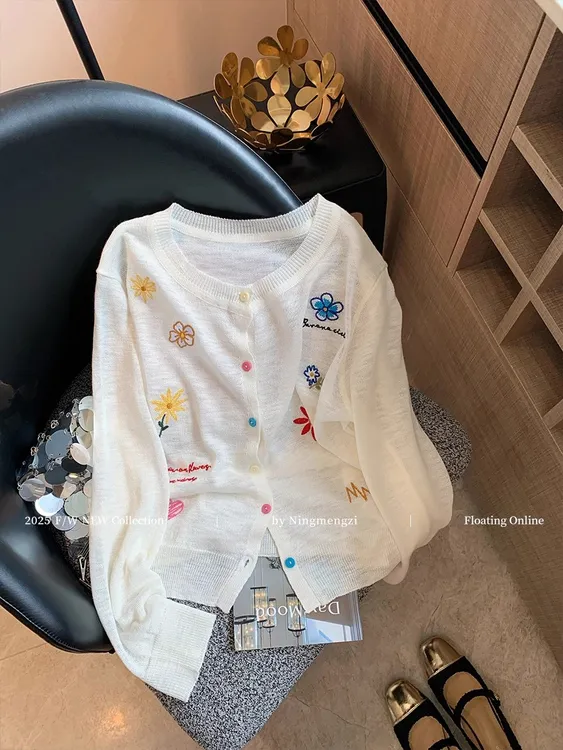 简约白色刺绣薄款针织开衫女2025早秋新款气质减龄外穿慵懒风上衣