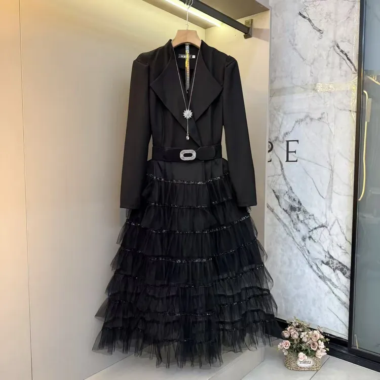 2025秋季新款时尚洋气名媛风气质西装收腰设计显瘦蛋糕连衣裙