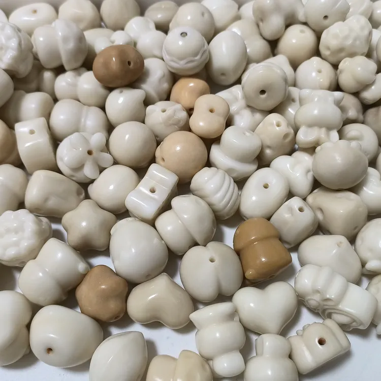 【4号链接】象牙果原果雕刻件-山竹