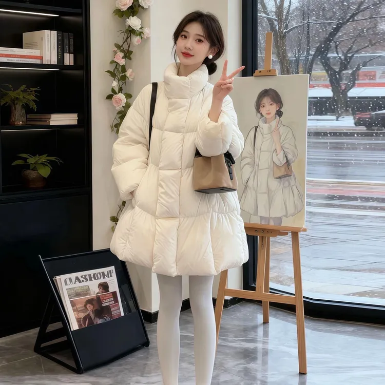 高充绒量白色羽绒服女2025冬季新款巨好看的高级感保暖白鸭绒短款