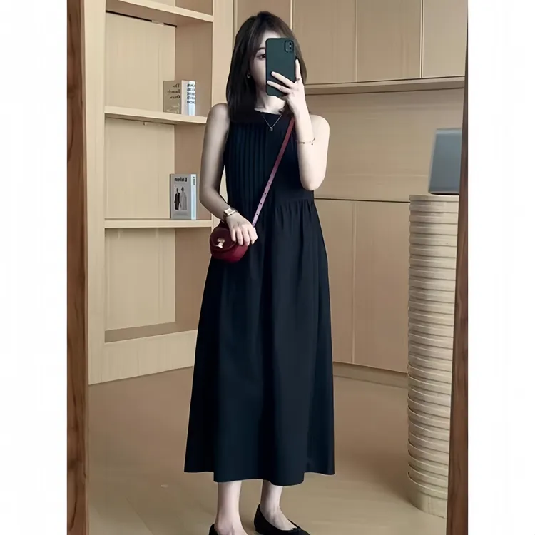 法式高级赫本风黑色裙子女夏季新款小个子气质收腰显瘦无袖连衣裙