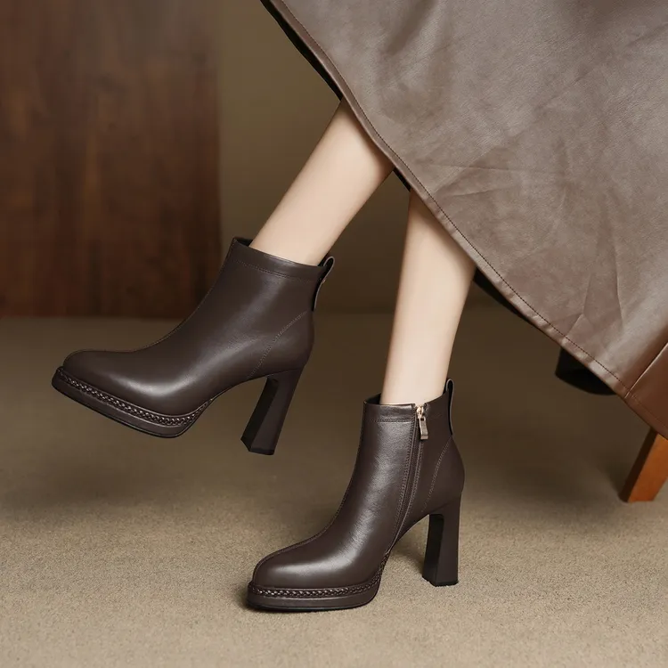 10厘米粗跟尖头头层牛皮秋冬加绒短筒简约防水台时装高跟马丁靴