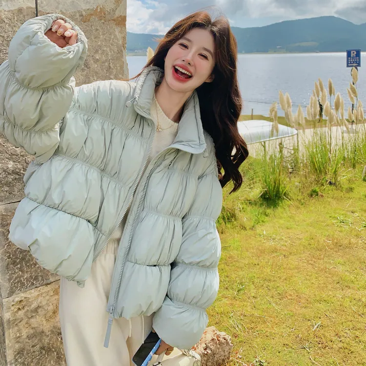 减龄湖蓝色重工抽褶羽绒服女冬2025新款设计感立领90绒保暖短外套