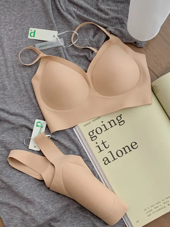 潘潘专属MISS PONYO夏日特调粉底隐形内衣莫代尔桑蚕丝养肤无痕不跑杯3279