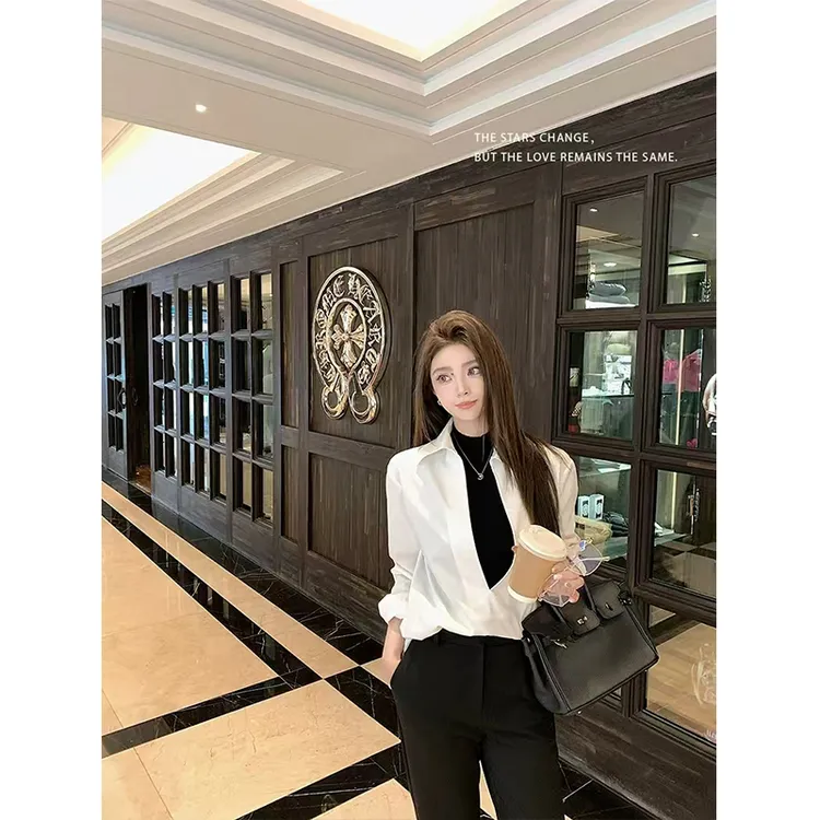 2025春季秀场高级复古深V领小众百搭时髦衬衫上衣高腰休闲长裤女