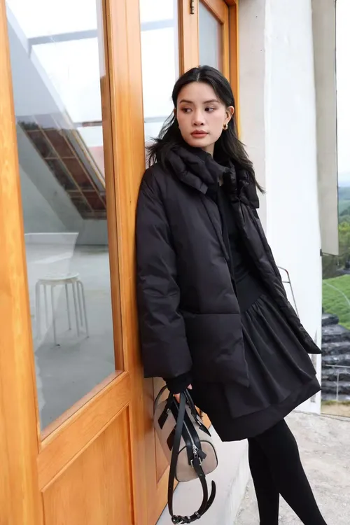 【DQ Natural】细腻珠光软糯轻盈无压感带围脖羽绒服 777846