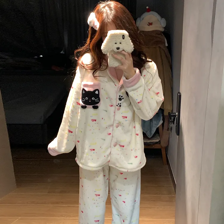 珊瑚绒睡衣女秋冬季大码加厚2025新款可外穿法兰绒黑猫套装家居服