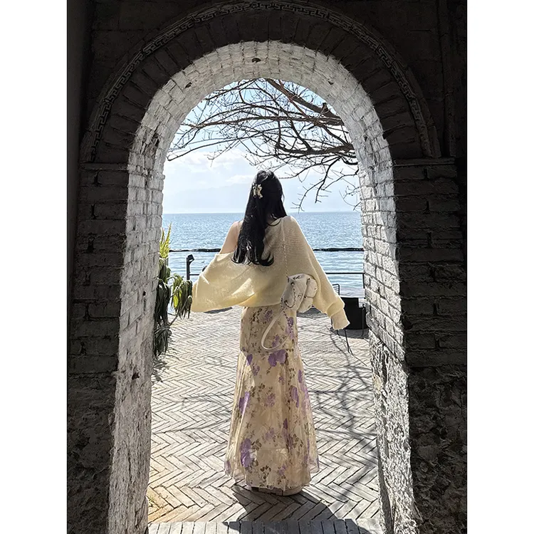 黑泽玄七“普罗旺斯的夏"夏季显瘦紫罗兰轻盈薄雾感抗皱雪纺吊带裙