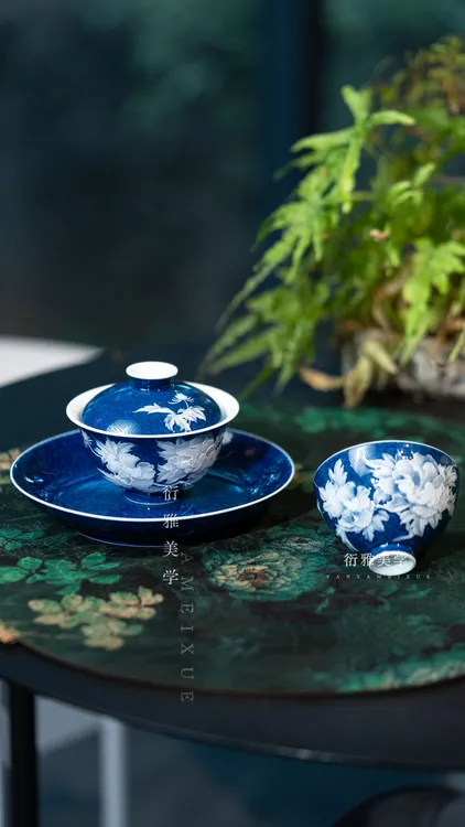初蓝舍景德镇手工堆白洒蓝釉 芙蓉花盖碗 主人杯茶具
