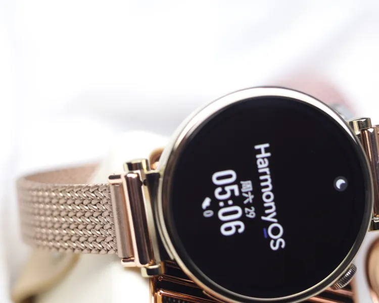 适用华为女款GT6麦穗Watch5金属GT5磁吸GT4/3/2折叠扣18mm手表带