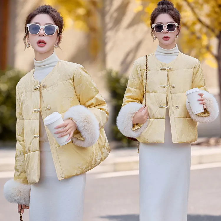 新中式国风盘扣印花羽绒服女2025冬季新款狐狸毛拼接白鹅绒短外套