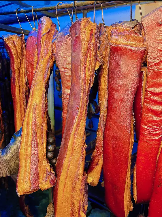 贵州特色遵义正宗土腊肉纯手工制作五花腊肉烟熏