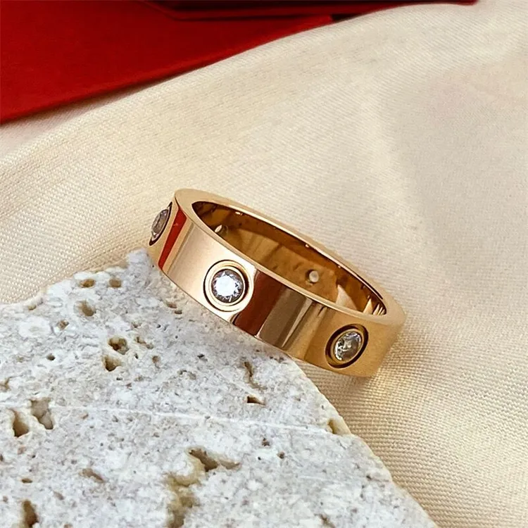 镀K金 LOVE爱系列锆石戒指经典情侣戒气质轻奢JZ002