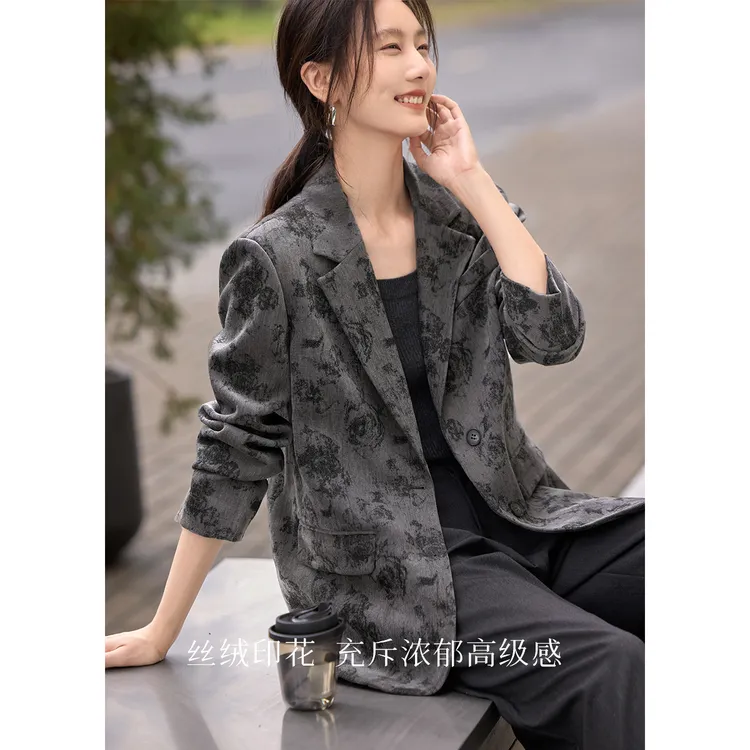 XWI/欣未【2025春季新款丝绒感印花西装】优雅气质高级感洋气西服女