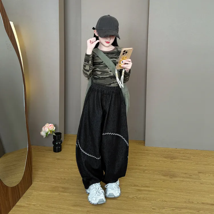 女童2025春秋季韩范酷飒女童装修身短款迷彩长袖阔腿牛仔裤套装潮