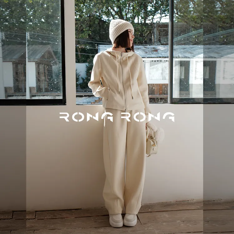 溶溶【热力鹅绒卫衣套装】RONG 90白鹅绒发热绒底套装F26QW5111-1