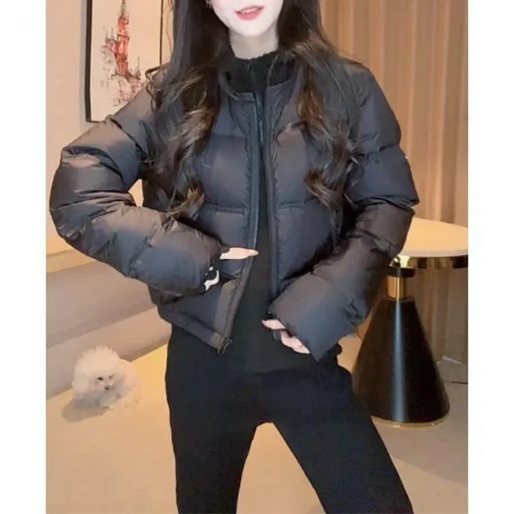 韩系短款立领棉服女款2025秋冬波点袖口设计日常个性通勤松弛舒适