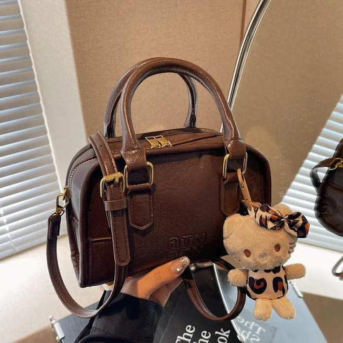 左九女包时尚褶皱手提小包包女士2025新款单肩百搭棒球包高级感小